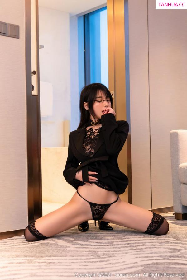 美七Mia  [XiuRen]高清写真图 2021.12.09 No.4317 美七 Mia第14张图片
